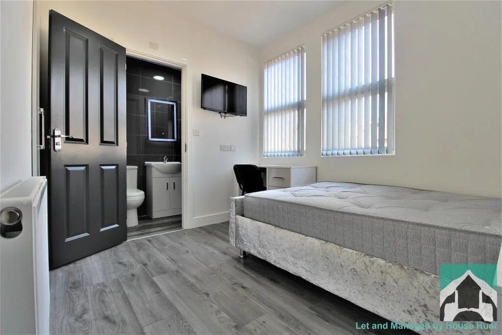 7 bedroom house for rent