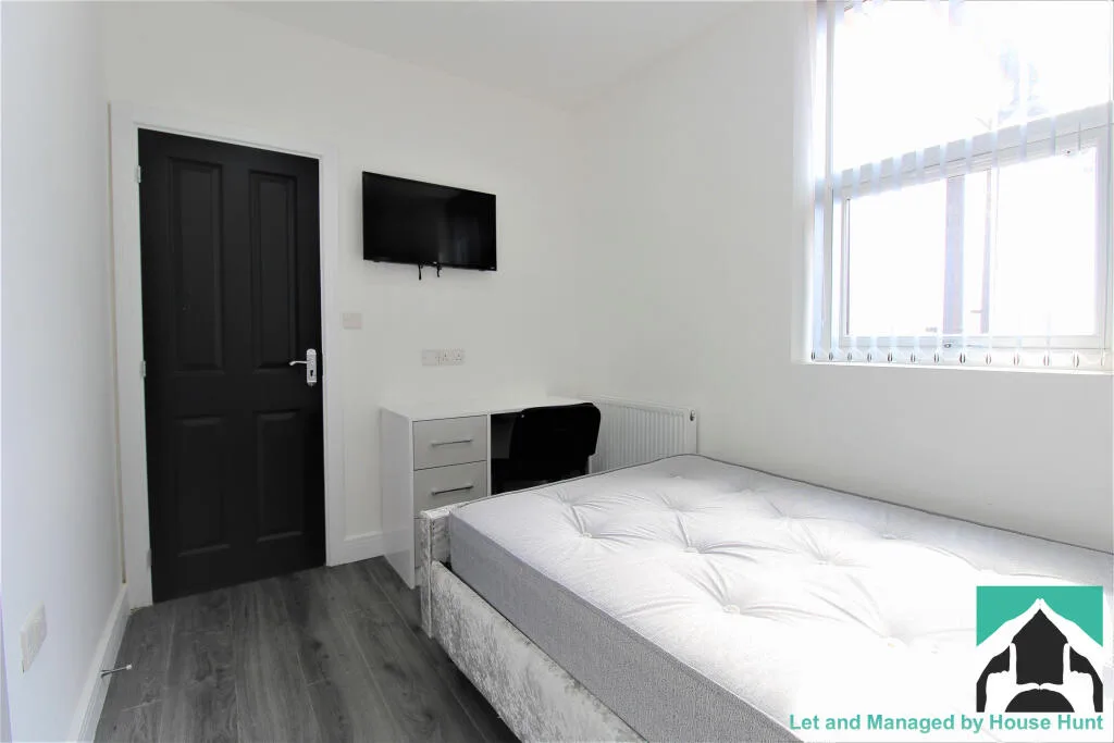 7 bedroom house for rent