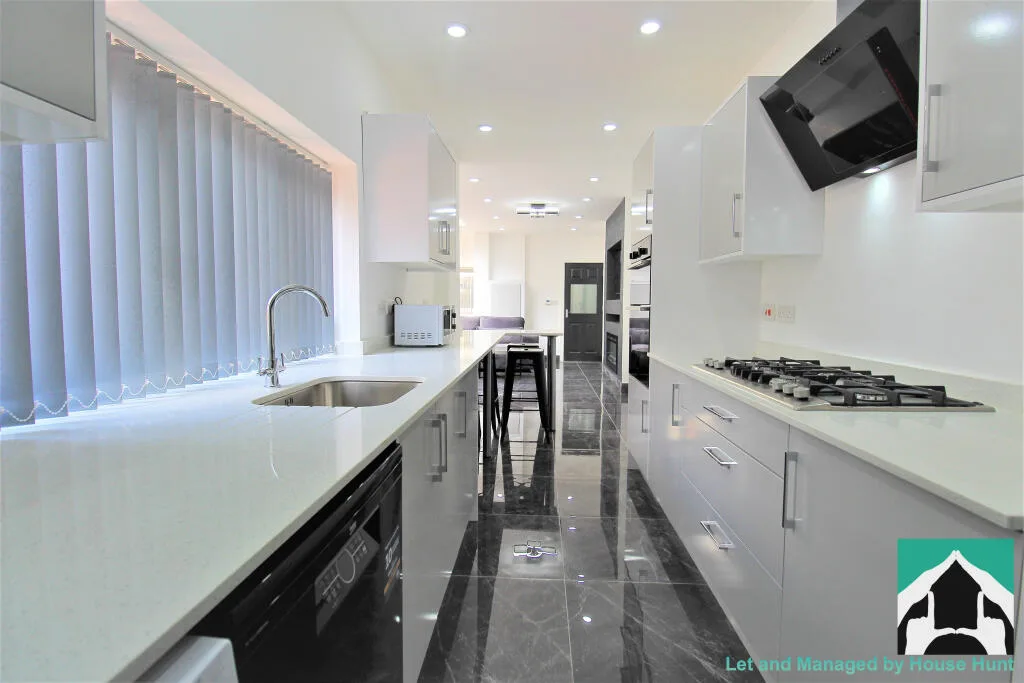 7 bedroom house for rent