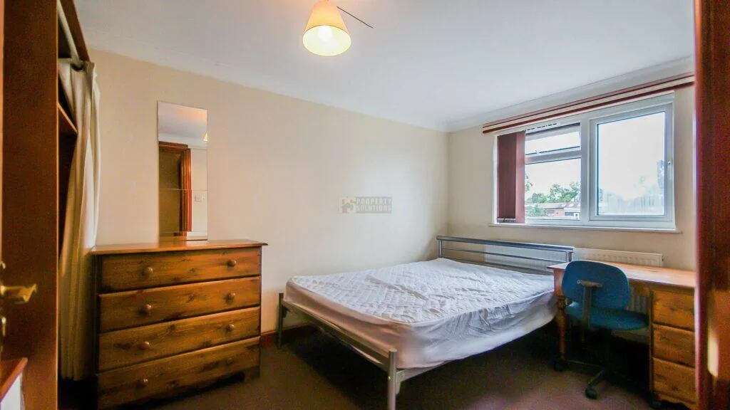 5 bedroom terraced house for rent
