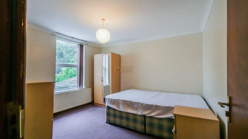 5 bedroom terraced house for rent