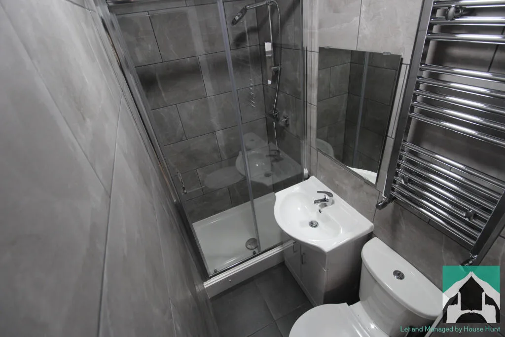 8 bedroom house for rent