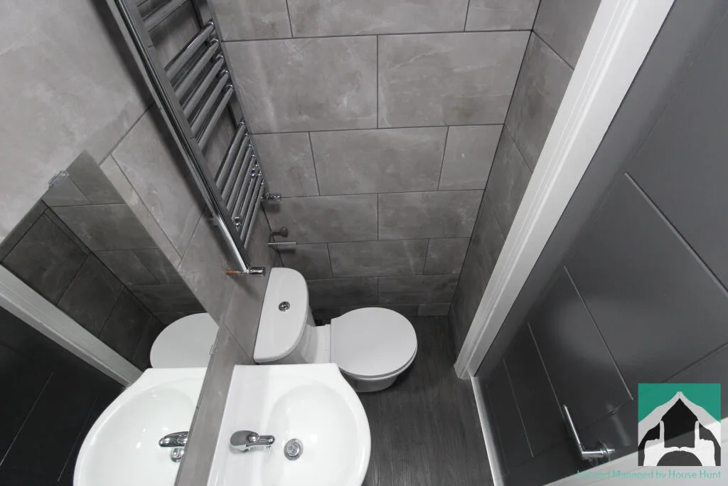 8 bedroom house for rent