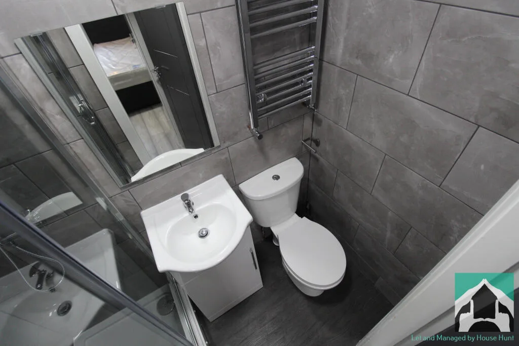 8 bedroom house for rent