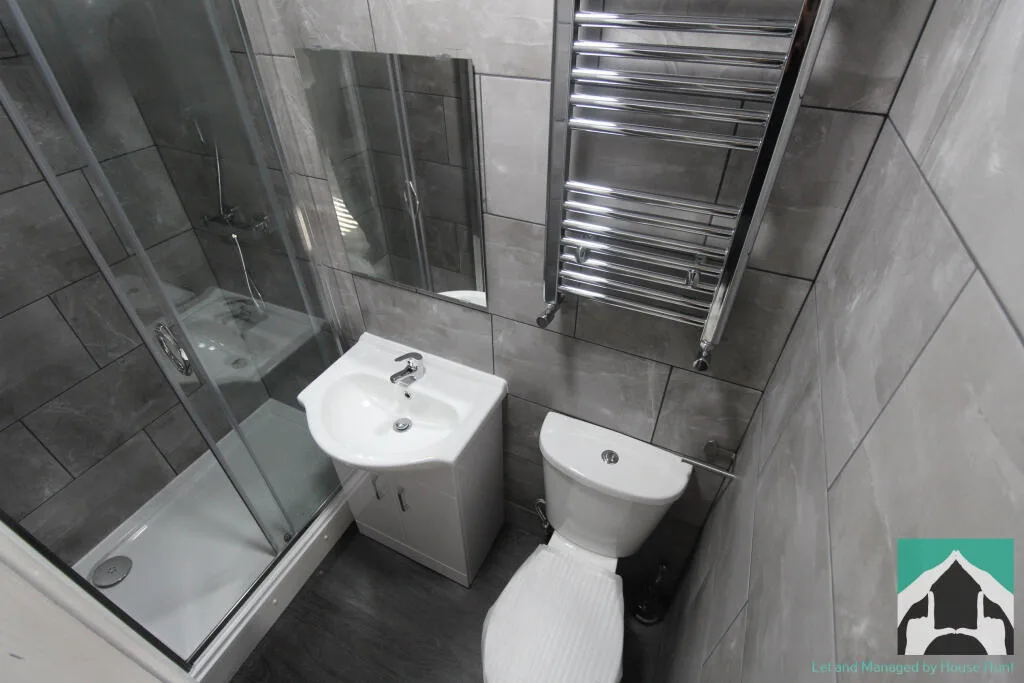 8 bedroom house for rent