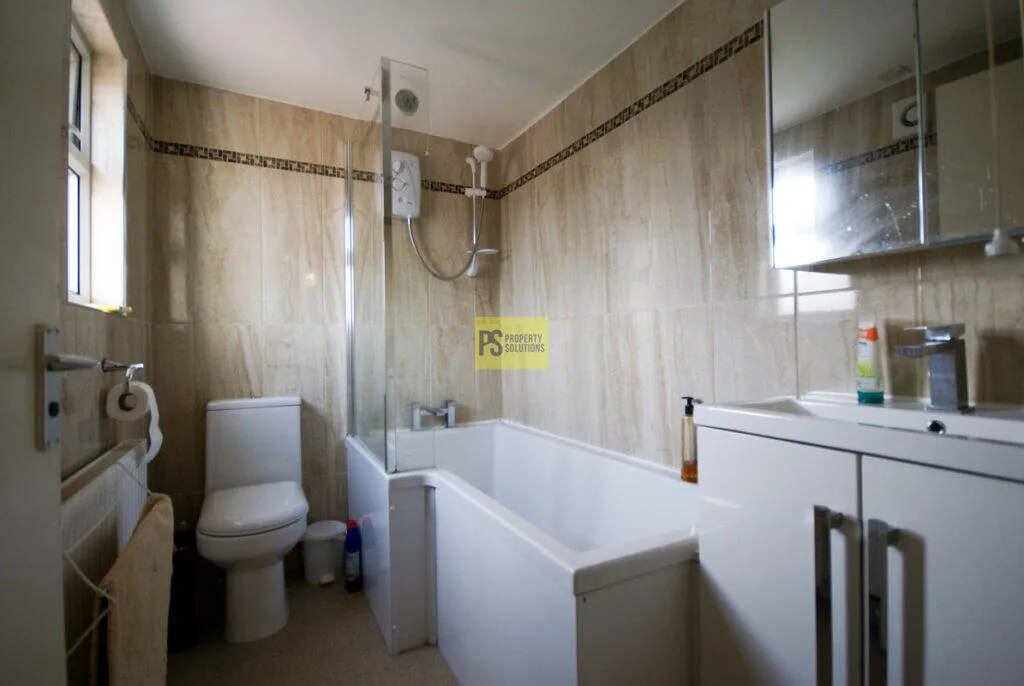 5 bedroom terraced house for rent