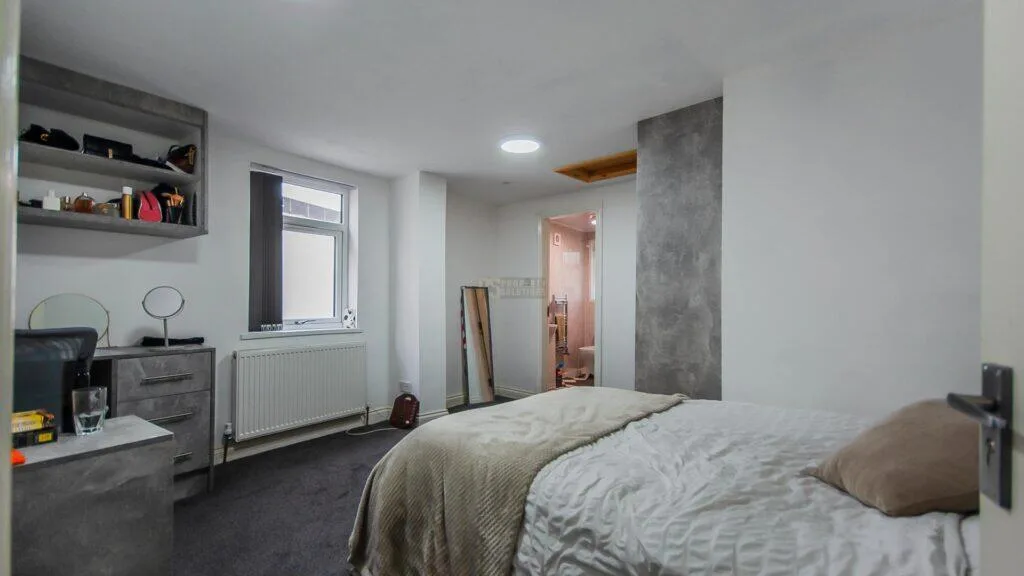 6 bedroom terraced house for rent