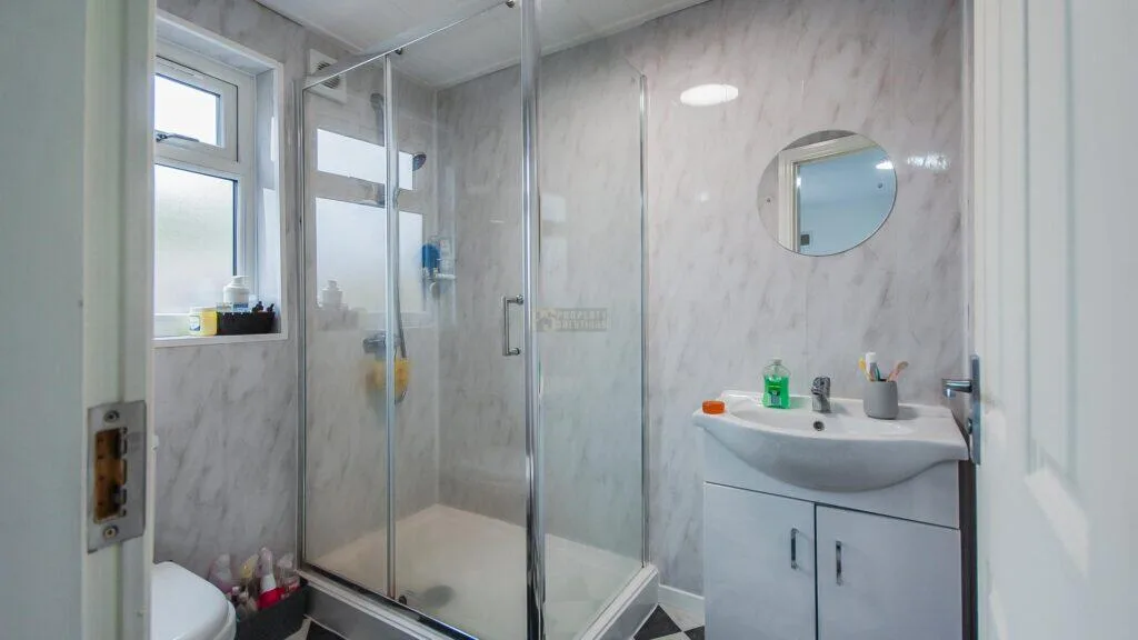 6 bedroom terraced house for rent
