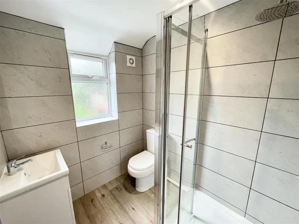 2 bedroom house for rent