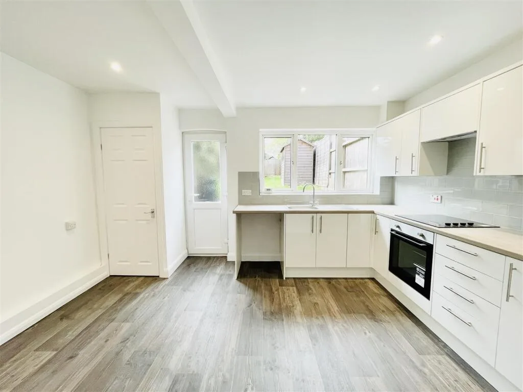 2 bedroom house for rent