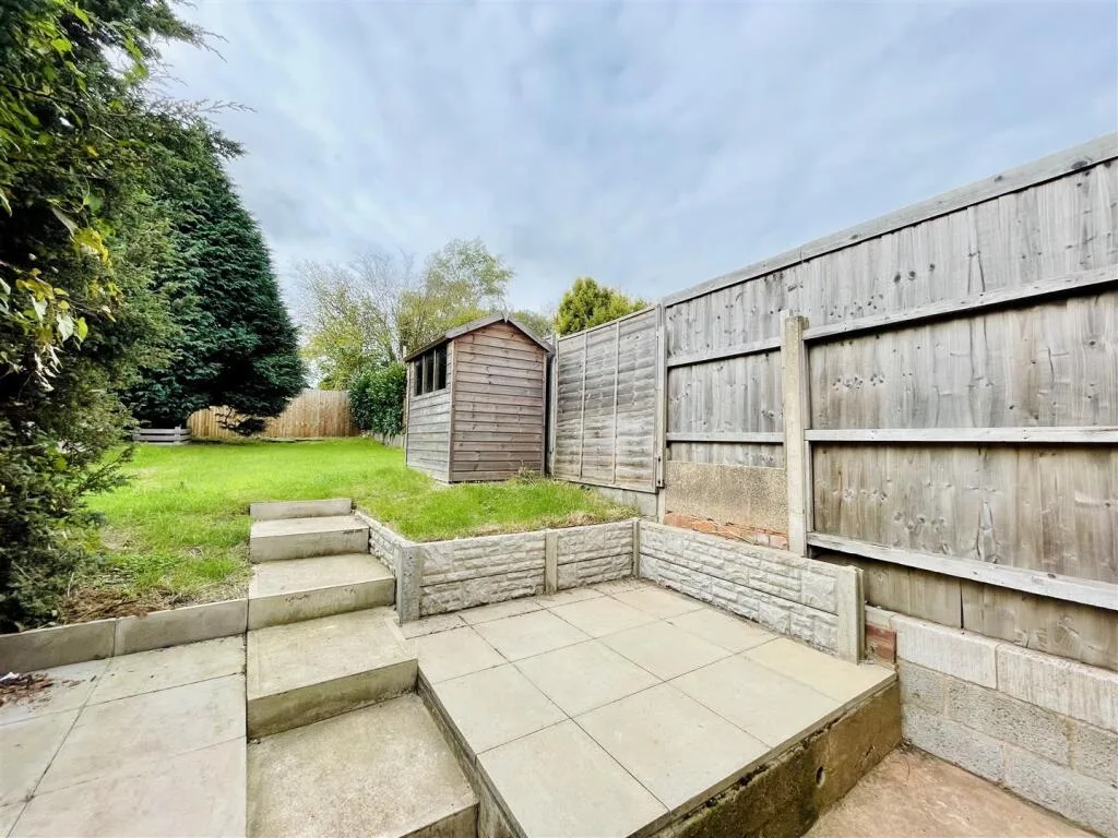 2 bedroom house for rent