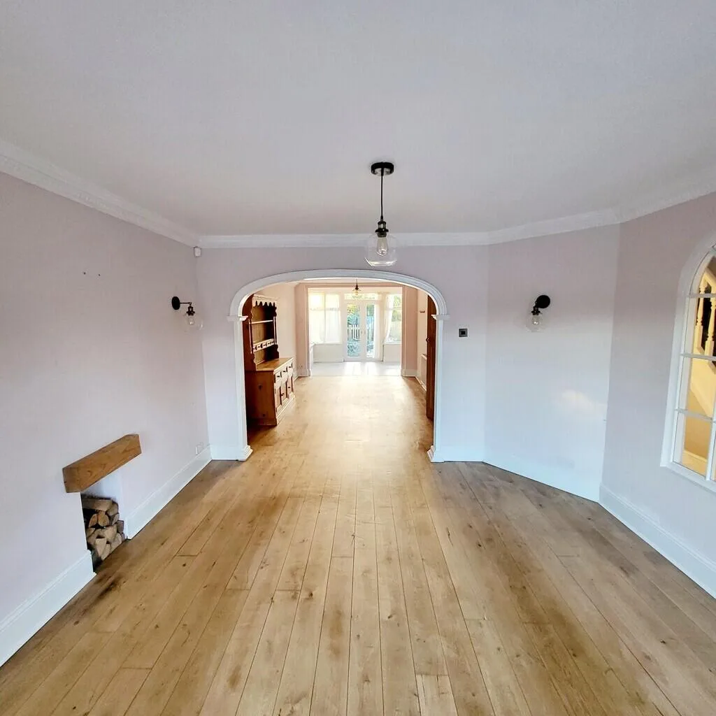 5 bedroom detached house for rent