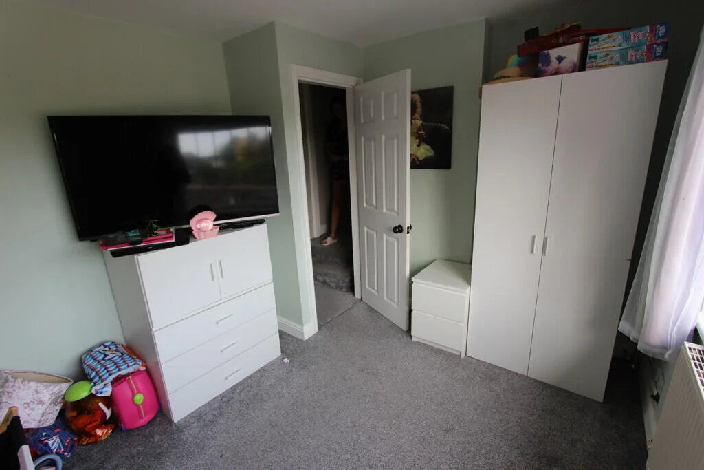 5 bedroom detached house for rent
