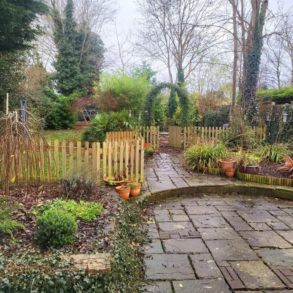 5 bedroom detached house for rent