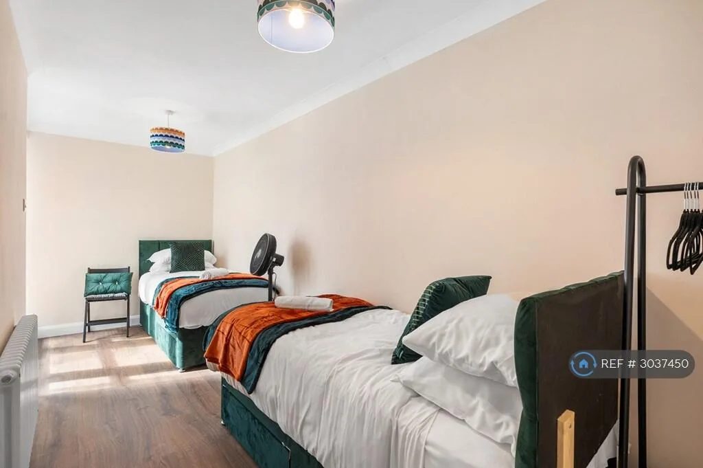 2 bedroom flat for rent