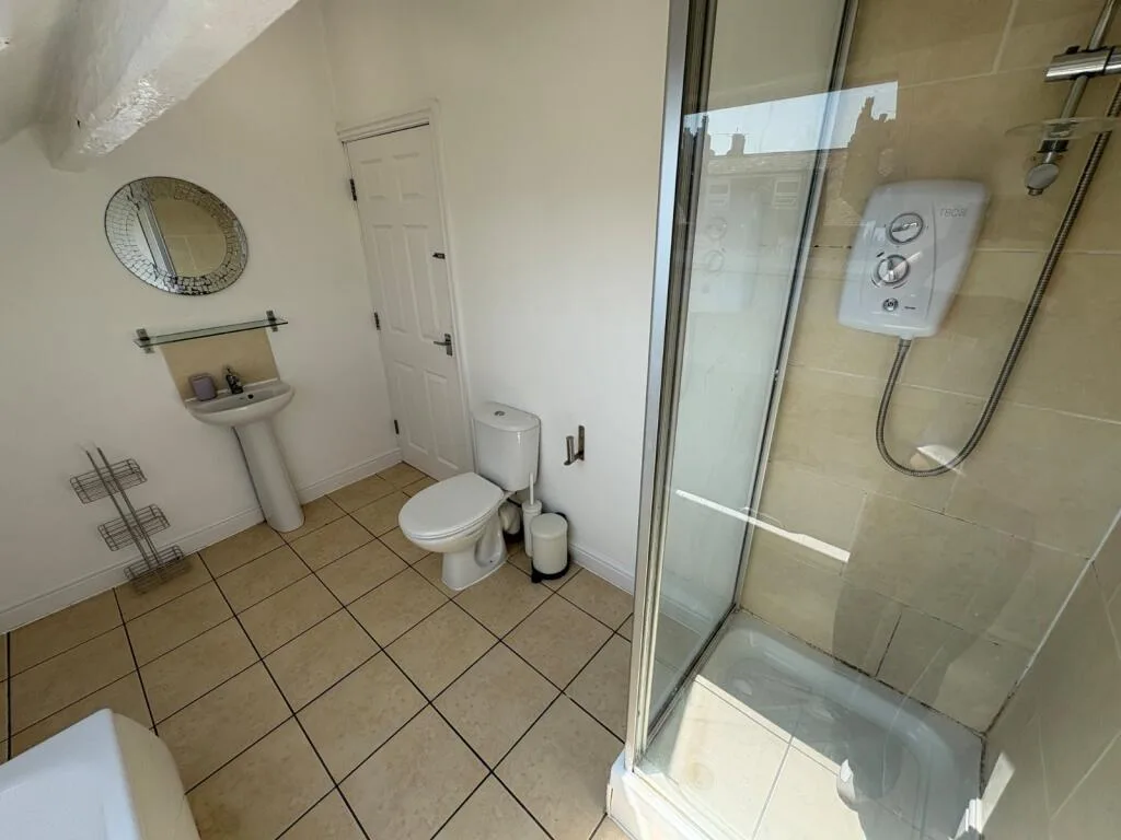 4 bedroom terraced house for rent
