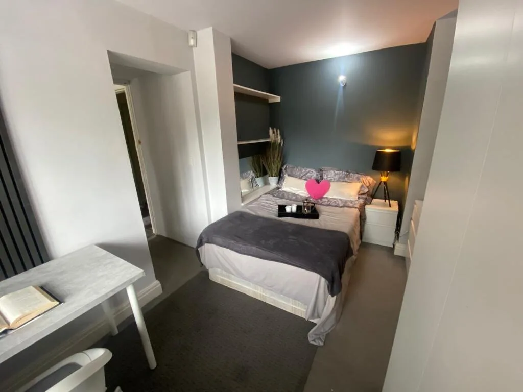 4 bedroom semi-detached house for rent