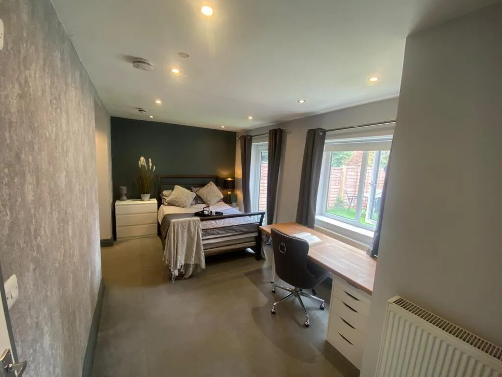 4 bedroom semi-detached house for rent