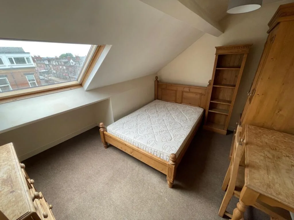 5 bedroom terraced house for rent