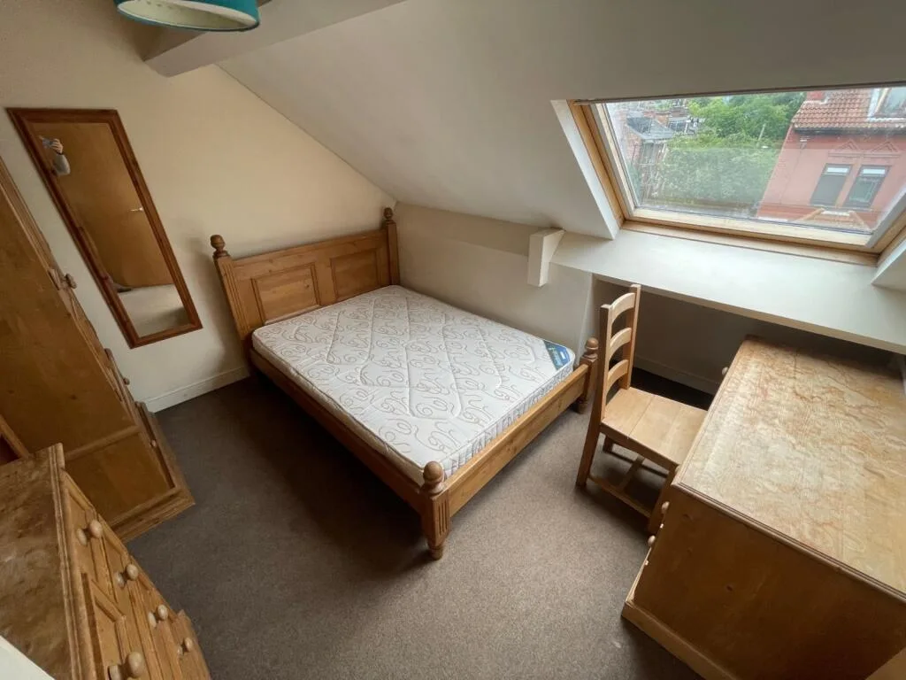 5 bedroom terraced house for rent