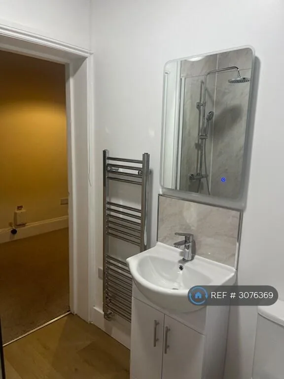 4 bedroom maisonette for rent