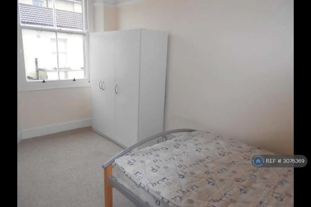 4 bedroom maisonette for rent