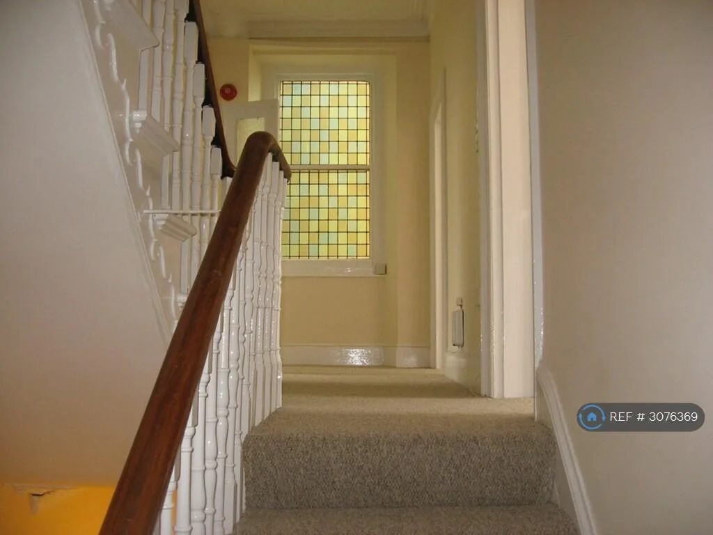4 bedroom maisonette for rent