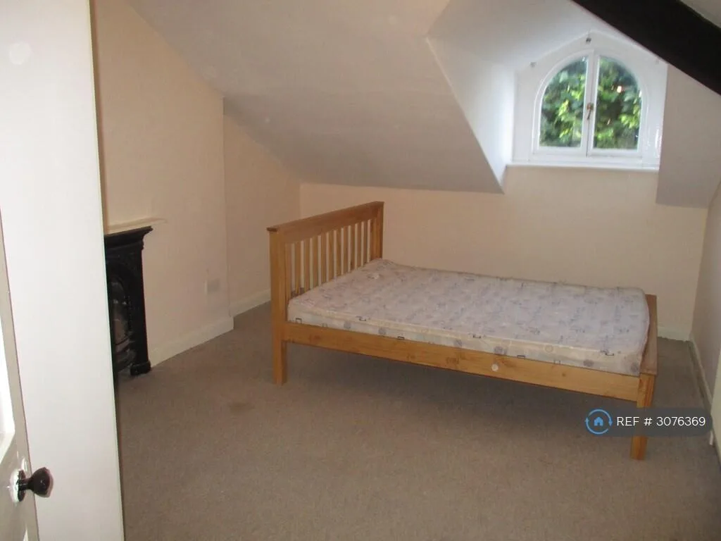 4 bedroom maisonette for rent