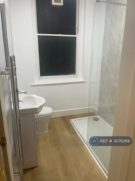 4 bedroom maisonette for rent