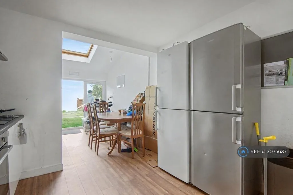 7 bedroom semi-detached house for rent