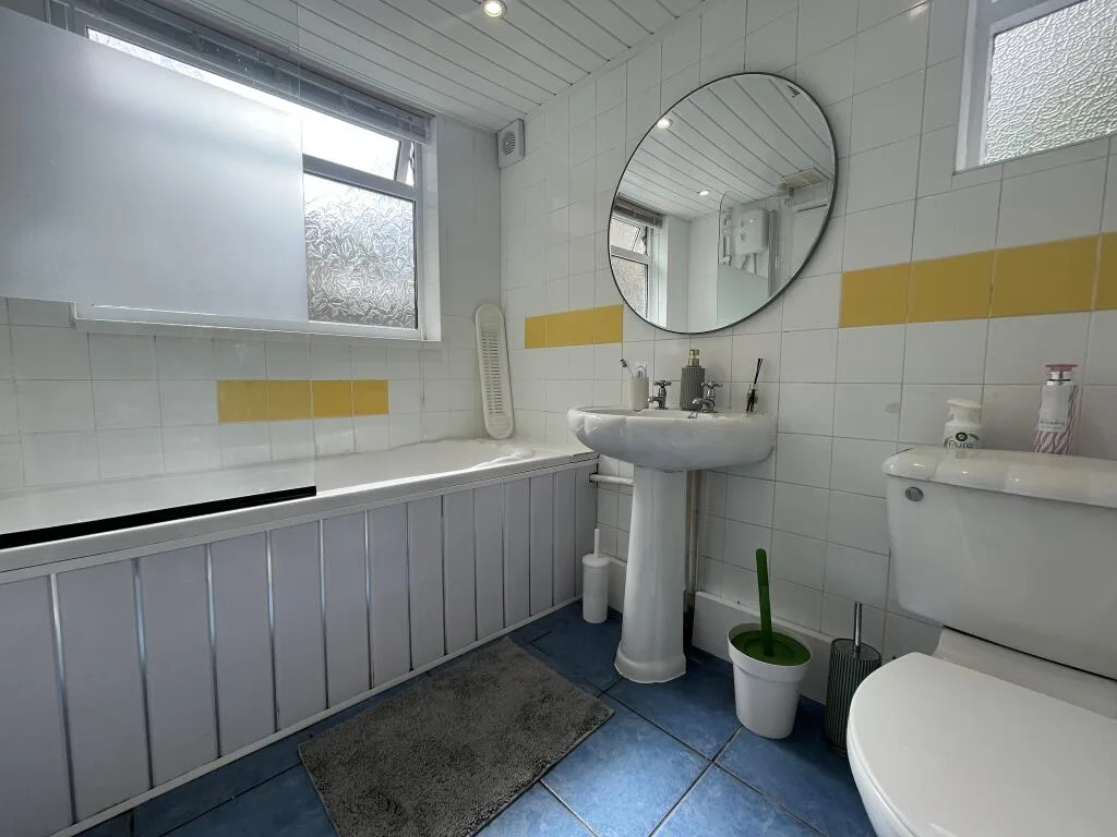 5 bedroom house for rent