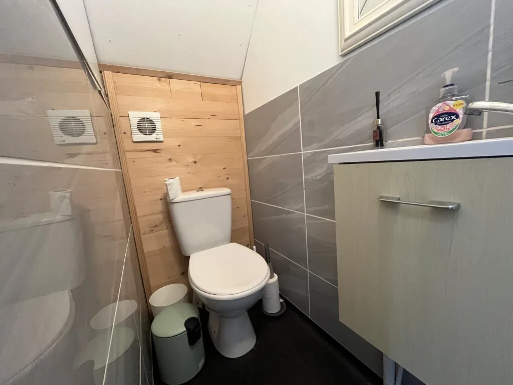 5 bedroom house for rent