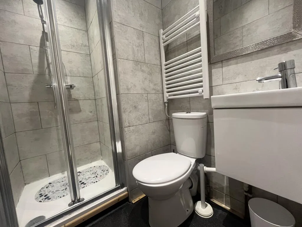 5 bedroom house for rent