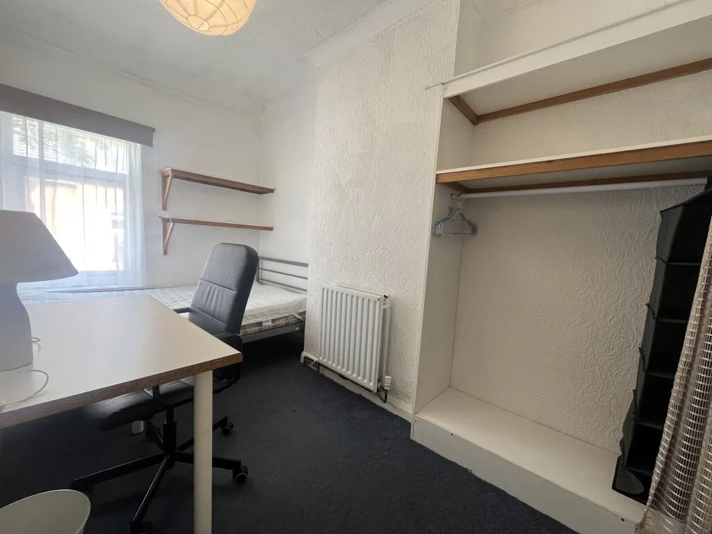 5 bedroom house for rent