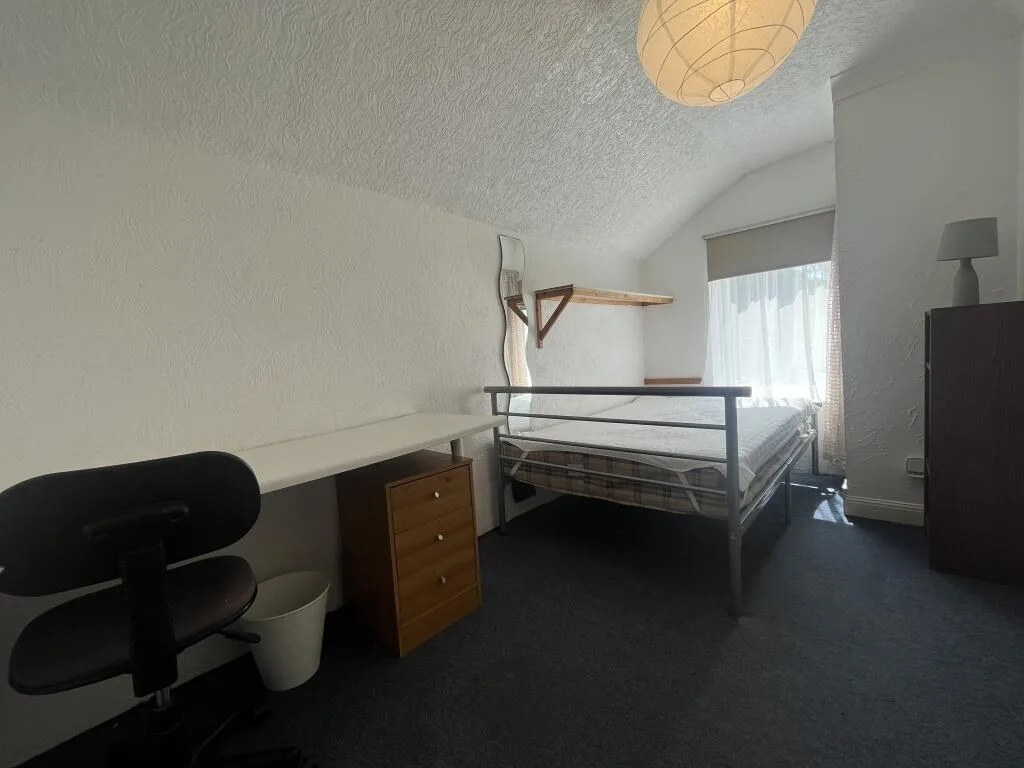 5 bedroom house for rent