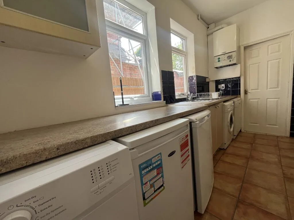 5 bedroom house for rent