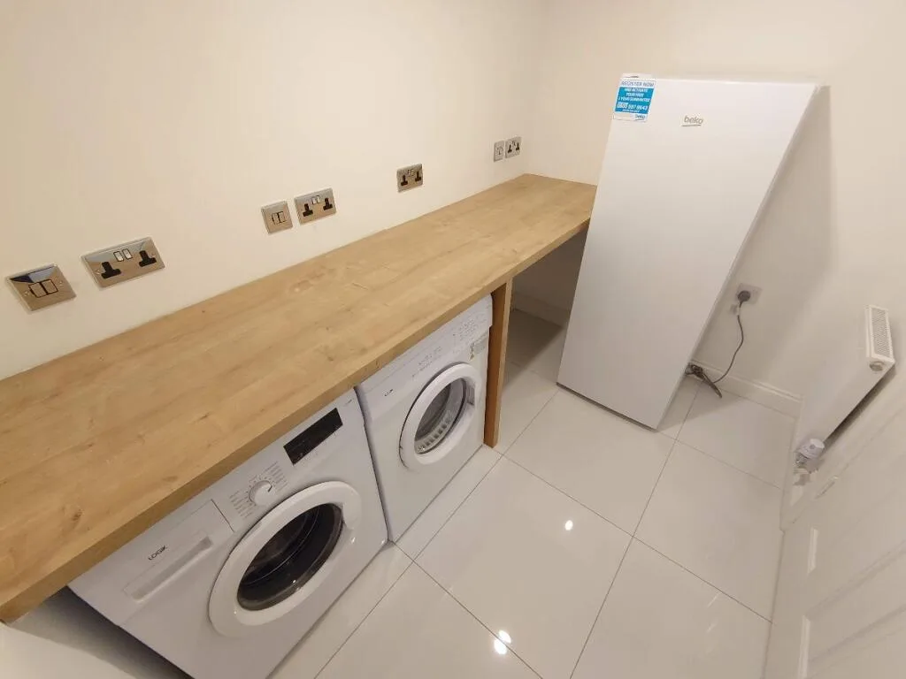 6 bedroom terraced house for rent