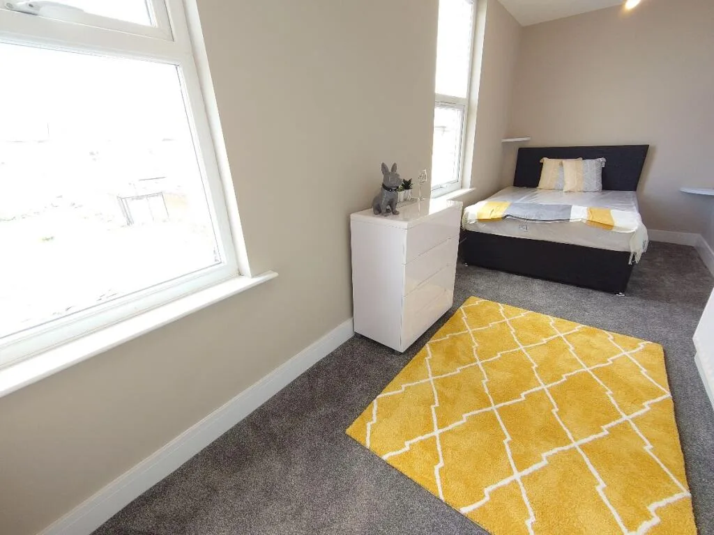 4 bedroom terraced house for rent