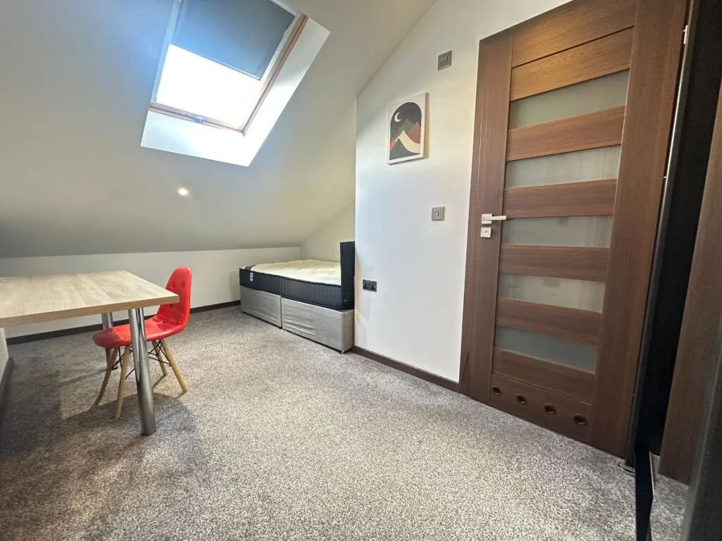 5 bedroom terraced house for rent