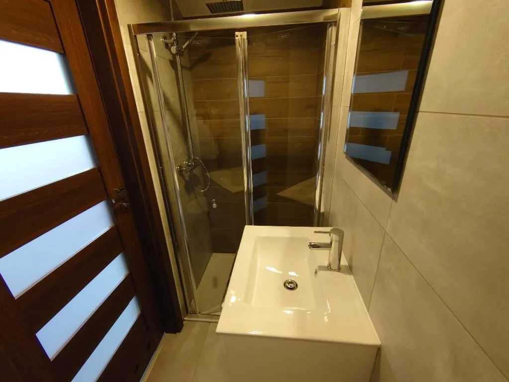 5 bedroom terraced house for rent