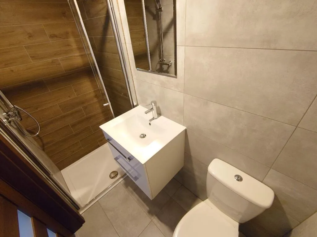 5 bedroom terraced house for rent