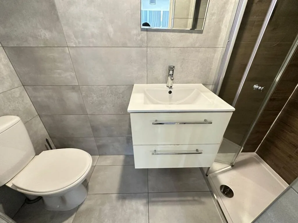 5 bedroom terraced house for rent