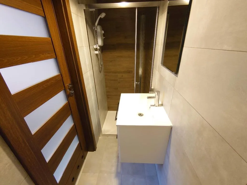 5 bedroom terraced house for rent