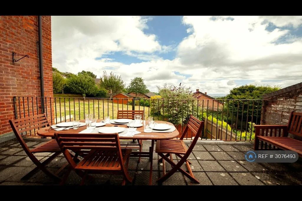 5 bedroom detached house for rent