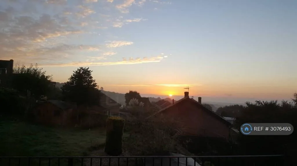 5 bedroom detached house for rent