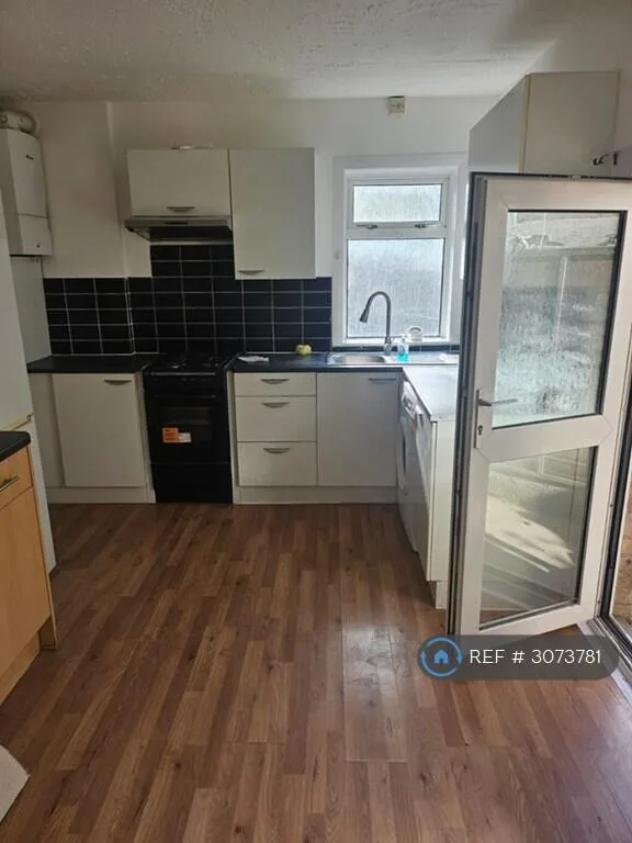 4 bedroom terraced house for rent