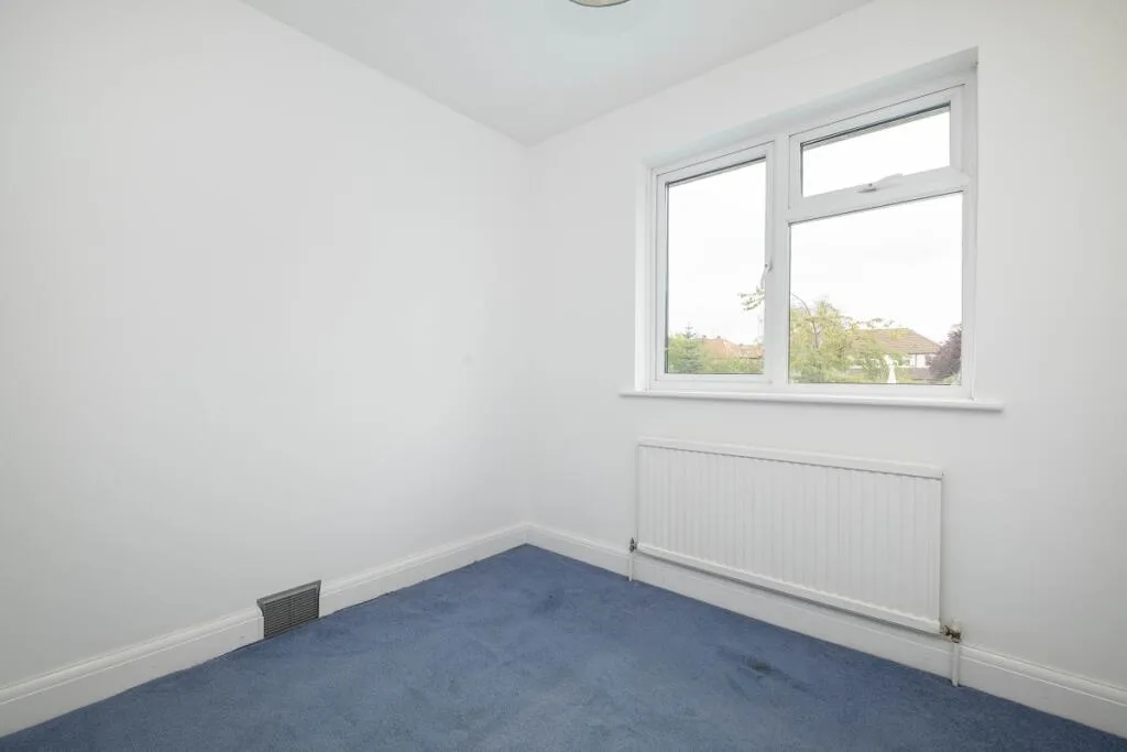 5 bedroom semi-detached house for rent