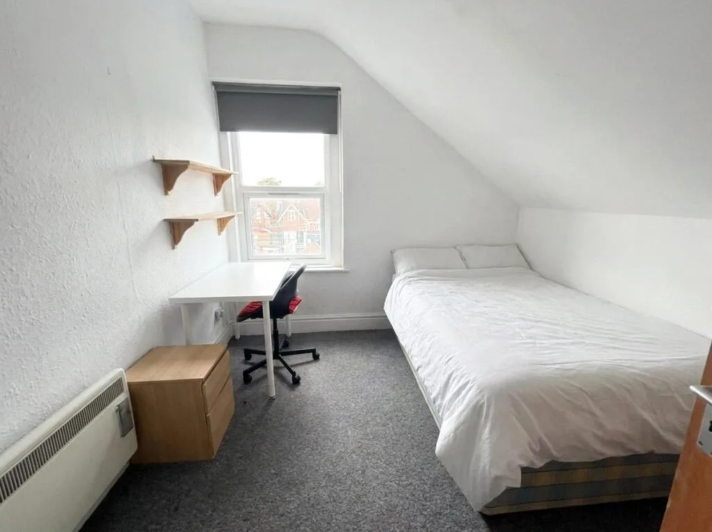 5 bedroom apartment for rent
