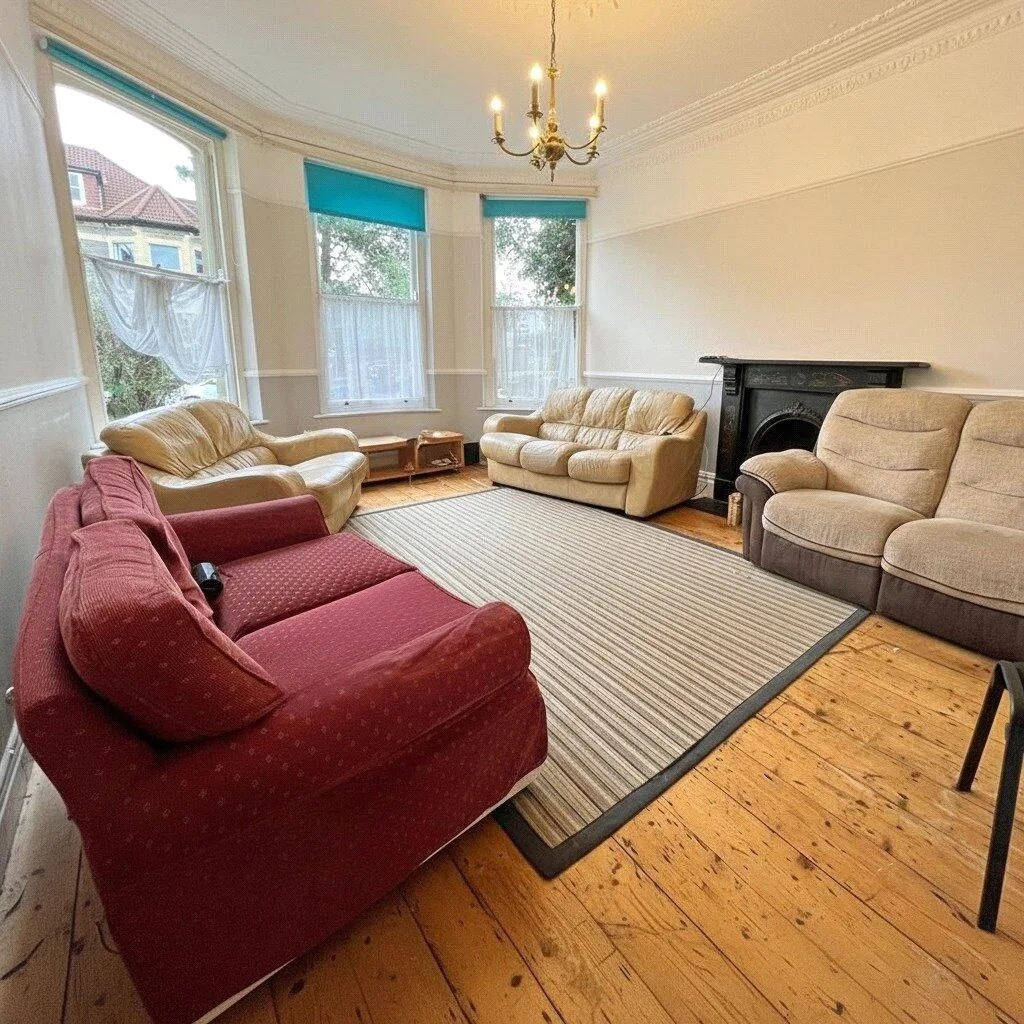 10 bedroom semi-detached house for rent