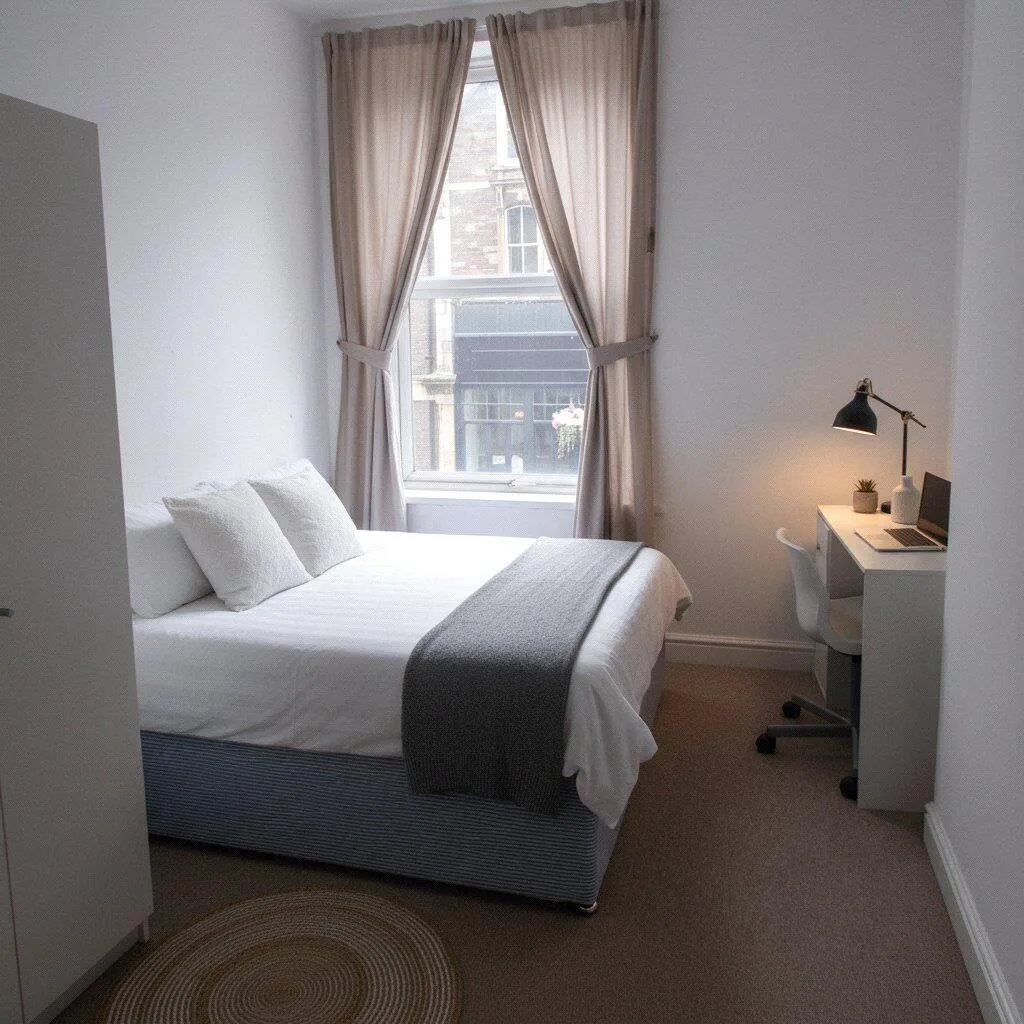 6 bedroom maisonette for rent